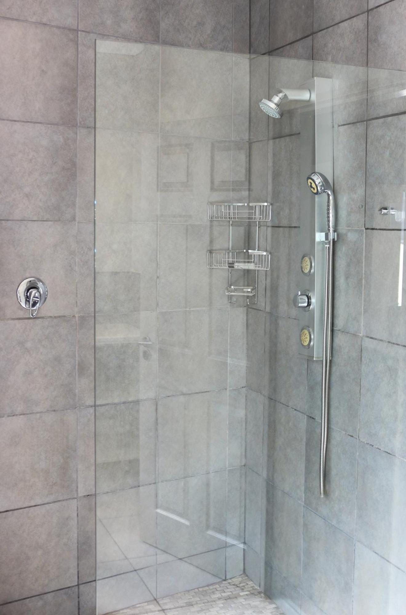 Luxury Heights Bed And Breakfast- Pool Ready For Use Newcastle Exterior photo